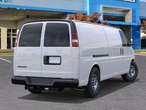 New 2026 Chevrolet Express 3500 Extended image 4