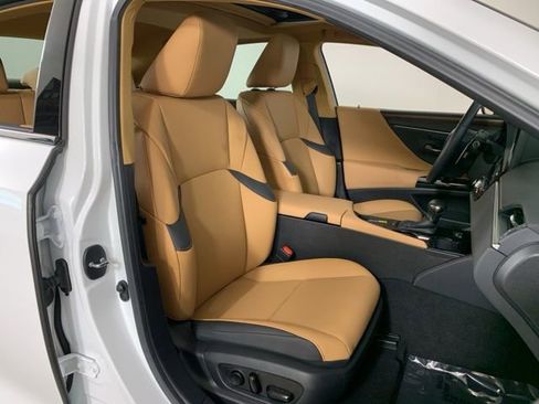 Used 2025 Lexus ES 300h F Sport w/ Accessory Package (Z2) FWD image 38