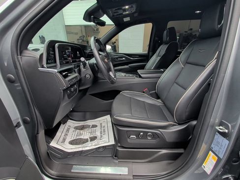 Used 2021 Cadillac Escalade Sport w/ LPO, ONYX Package AWD/4WD image 10