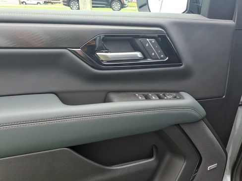 New 2026 GMC Yukon XL AT4 w/ AT4 Premium Plus Package AWD/4WD image 13