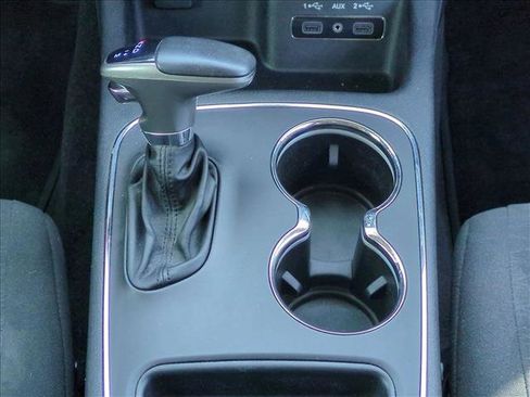 Used 2018 Dodge Durango SXT image 12