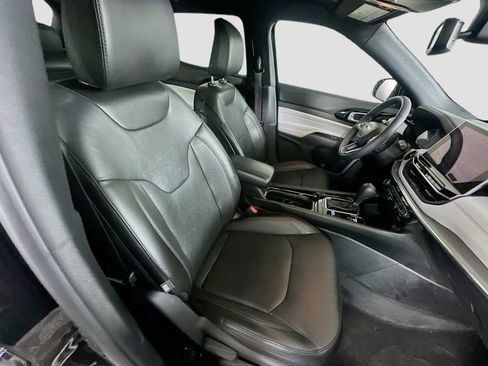 Used 2023 Jeep Compass Limited AWD/4WD image 29