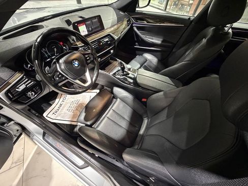 Used 2019 BMW 530i w/ Convenience Package RWD image 17