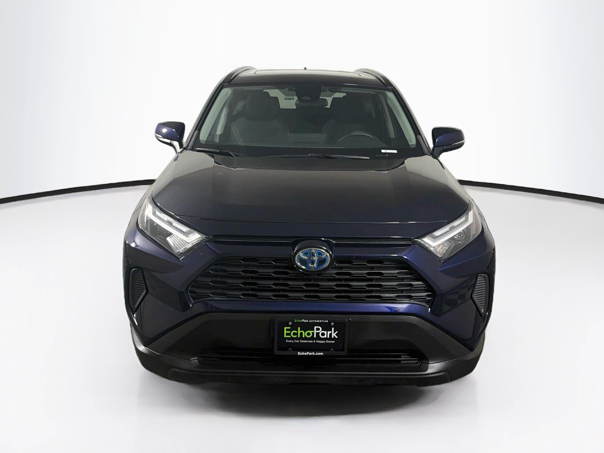 Used 2022 Toyota RAV4 XLE w/ Convenience Package AWD/4WD image 2