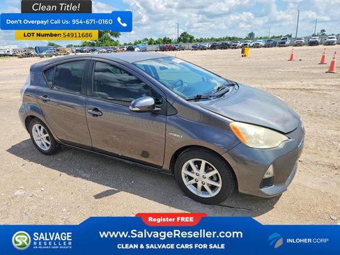 Used 2014 Toyota Prius C Three FWD image 5
