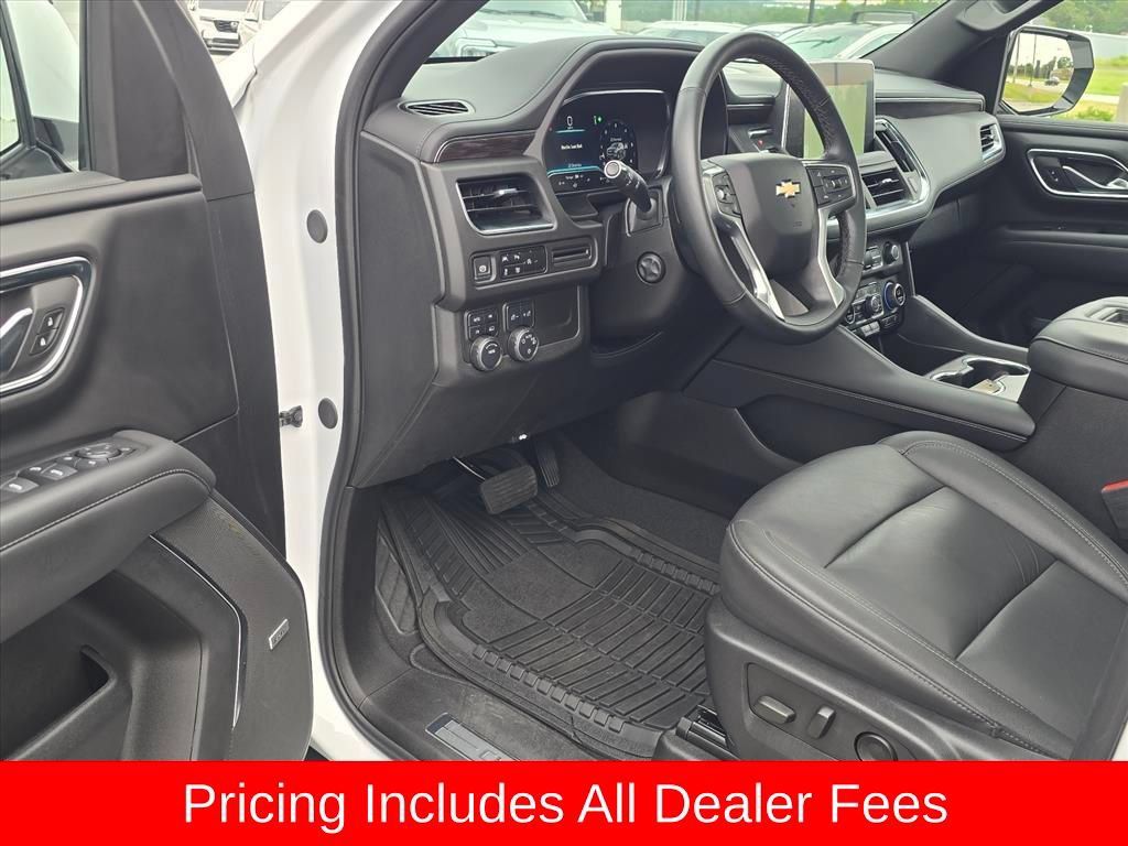 Used 2024 Chevrolet Tahoe LT w/ Luxury Package AWD/4WD image 9