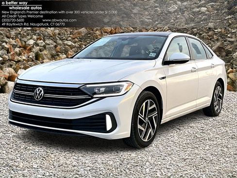 Used 2022 Volkswagen Jetta SEL image 1