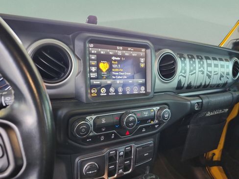 Used 2021 Jeep Wrangler Unlimited Sport AWD/4WD image 12