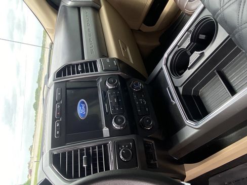 Used 2020 Ford F450 XLT w/ FX4 Off-Road Package image 14