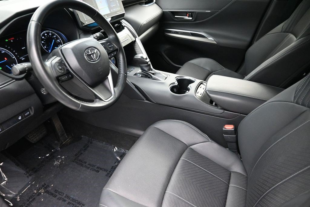 Used 2021 Toyota Venza XLE w/ Softex Package AWD/4WD image 16