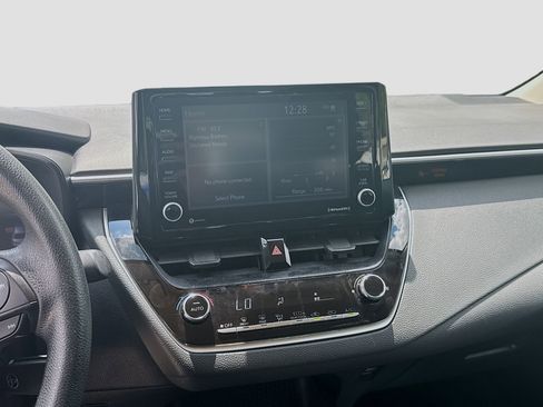 Used 2022 Toyota Corolla LE FWD image 10