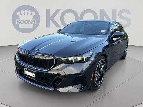 Used 2025 BMW 550e xDrive w/ Executive Package AWD/4WD image 5