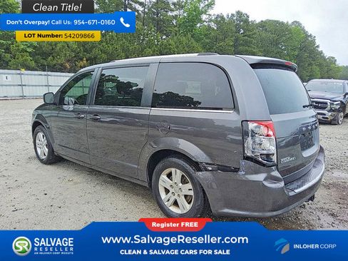 Used 2018 Dodge Grand Caravan SXT FWD image 3