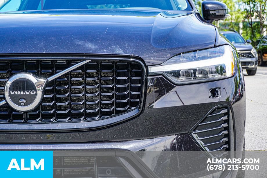 Used 2024 Volvo XC60 B5 Plus AWD/4WD image 11