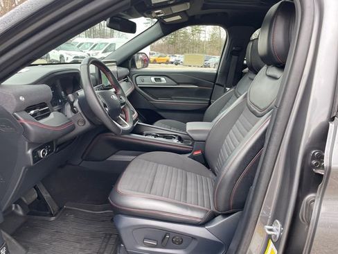 Used 2025 Ford Explorer ST-Line w/ Premium Package AWD/4WD image 41