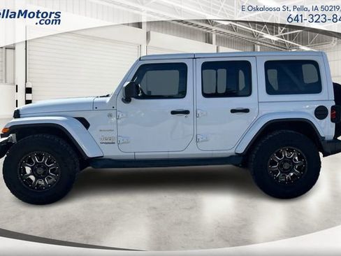 Used 2018 Jeep Wrangler Unlimited Sahara w/ Uconnect 4C Nav & Sound Group AWD/4WD image 6