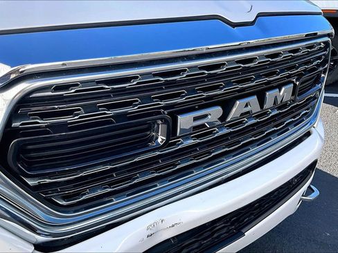 Used 2022 RAM 1500 Limited w/ Body-Colour Bumper Group image 31