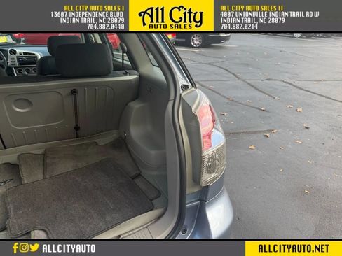 Used 2008 Toyota Matrix XR FWD image 33