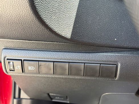 Used 2023 Toyota Corolla LE w/ Carpet Mat Package (TMS) FWD image 7
