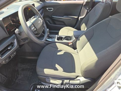 New 2026 Kia K4 FWD image 10