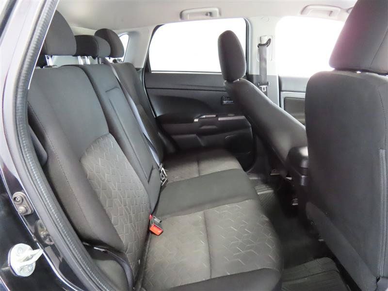 Used 2020 Mitsubishi Outlander Sport SE FWD image 23