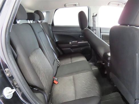 Used 2020 Mitsubishi Outlander Sport SE FWD image 23