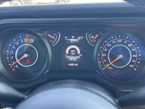 Used 2024 Jeep Gladiator Sport AWD/4WD image 32