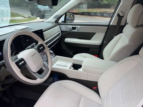 Used 2024 Hyundai Santa Fe Calligraphy FWD image 11