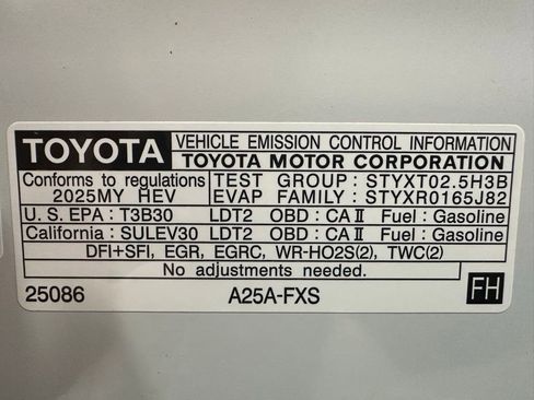 Used 2025 Toyota RAV4 XSE w/ Weather Package image 71