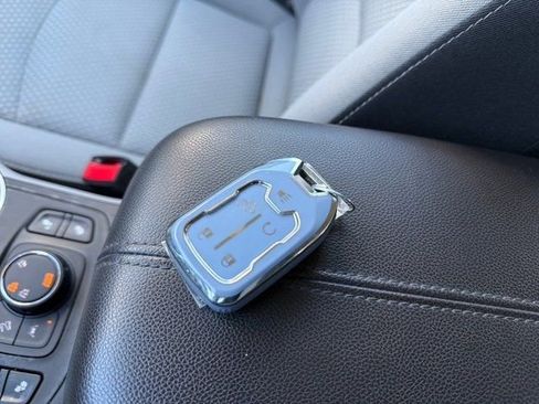 Used 2022 GMC Terrain SLE w/ Driver Convenience Package image 25