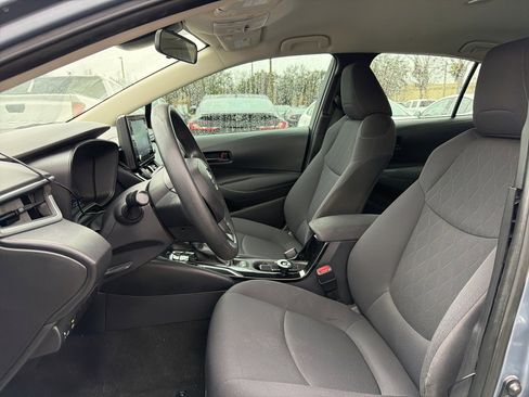 Used 2022 Toyota Corolla LE image 9