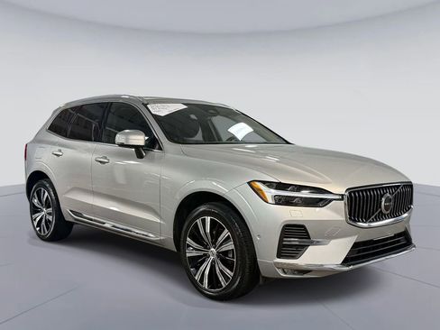 Used 2023 Volvo XC60 B5 Plus w/ Climate Package AWD/4WD image 9