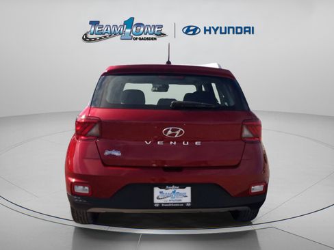 Certified 2024 Hyundai Venue SEL image 7