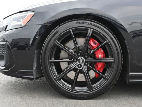 Used 2024 Audi S8 image 27