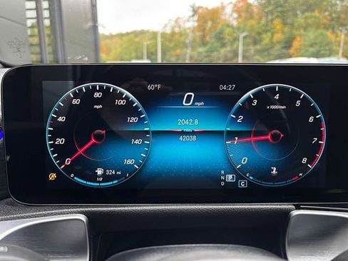 Used 2022 Mercedes-Benz GLB 250 4MATIC image 6