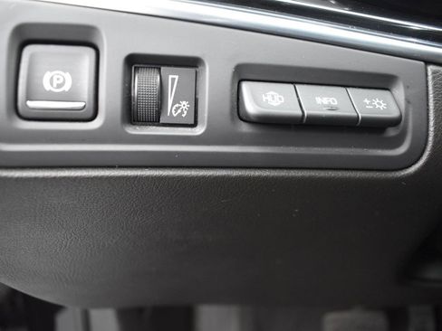 Used 2022 Cadillac XT6 Premium Luxury w/ Technology Package image 12