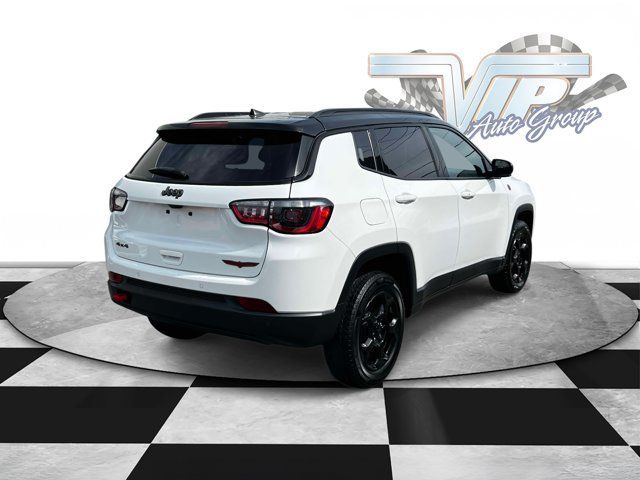 Used 2024 Jeep Compass Trailhawk AWD/4WD image 5