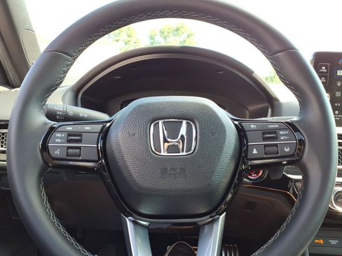 Certified 2025 Honda Civic Sport Touring image 28