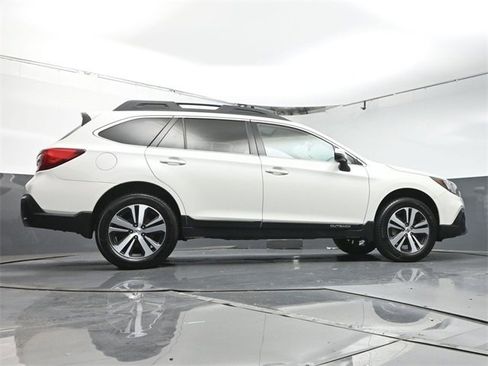 Used 2019 Subaru Outback 2.5i Limited w/ Popular Package #2 image 40