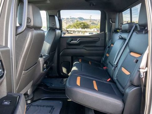 Certified 2025 GMC Sierra 1500 AT4 w/ AT4 Premium Package AWD/4WD image 8