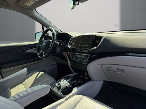 Used 2019 Honda Pilot Elite image 16