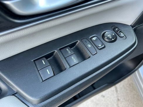 Used 2019 Honda CR-V EX-L image 12