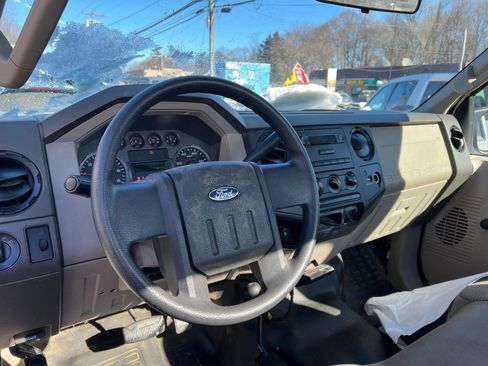 Used 2008 Ford F250 XL image 9