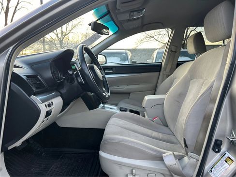 Used 2014 Subaru Outback 2.5i Premium image 10
