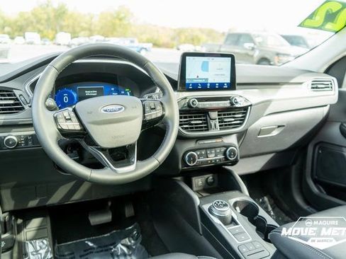 Used 2022 Ford Escape Titanium w/ Class II Trailer Tow Package image 13