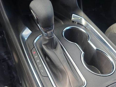 Used 2023 Chevrolet Traverse LT image 14