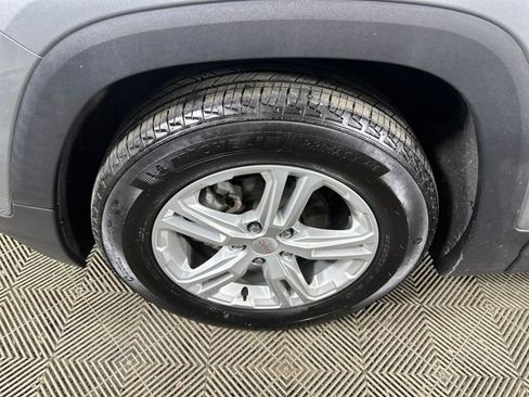 Used 2023 GMC Terrain SLE image 10