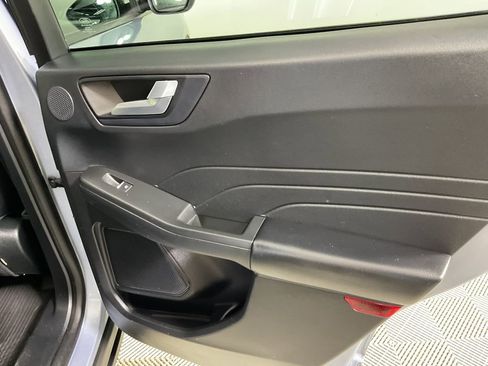 Used 2022 Ford Escape SEL w/ Technology Package image 21