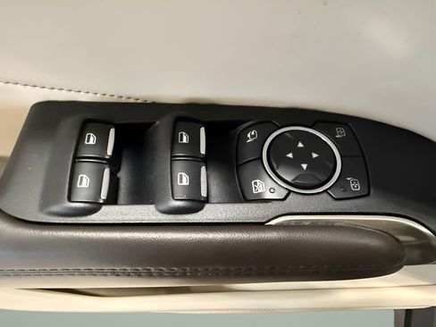 Used 2017 Lincoln MKC Reserve image 20