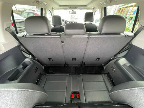 Used 2019 Volkswagen Tiguan SE image 7